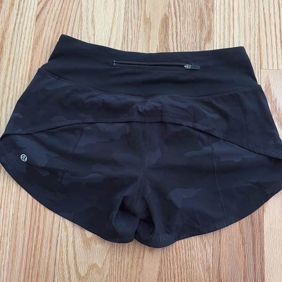 Lululemon shorts - Picture 3 of 3